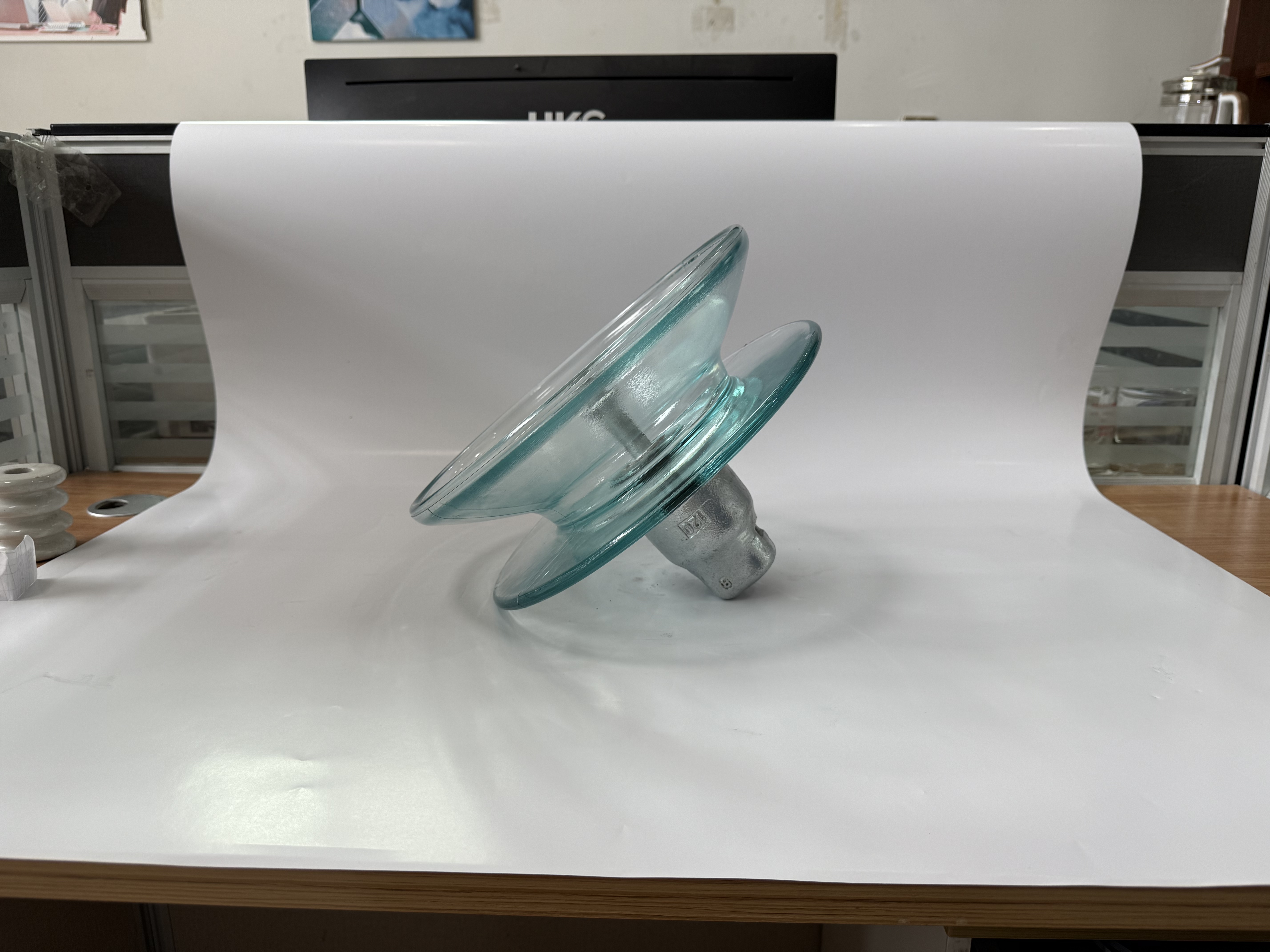 Double-umbrella-type glassinsulator