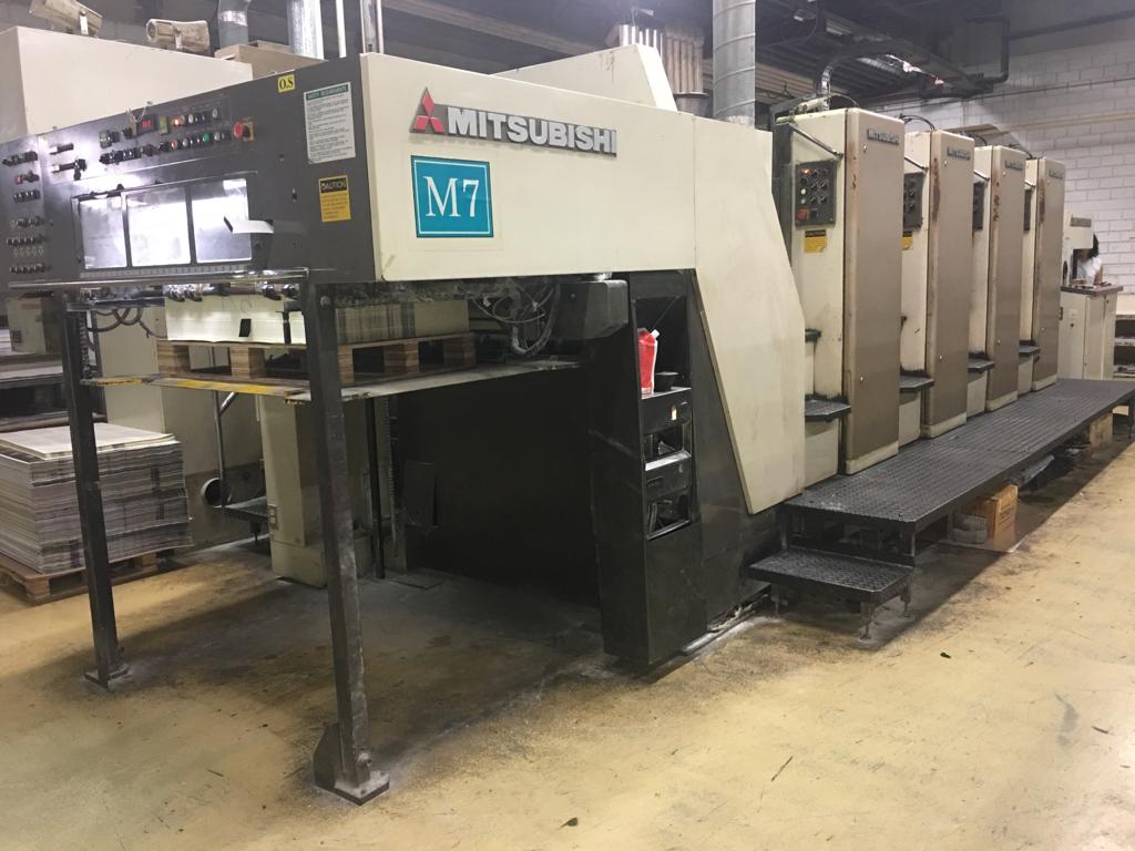 2005 Mitsubishi D3000LX 4 REF:2019137