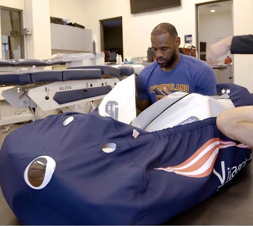 【视频】勒布朗-詹姆斯进行 高压氧治疗 Oxyhealth