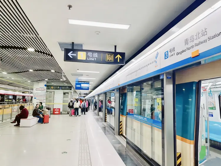 启福光超节能照明进驻青岛地铁，赋能公共交通绿色智慧升级