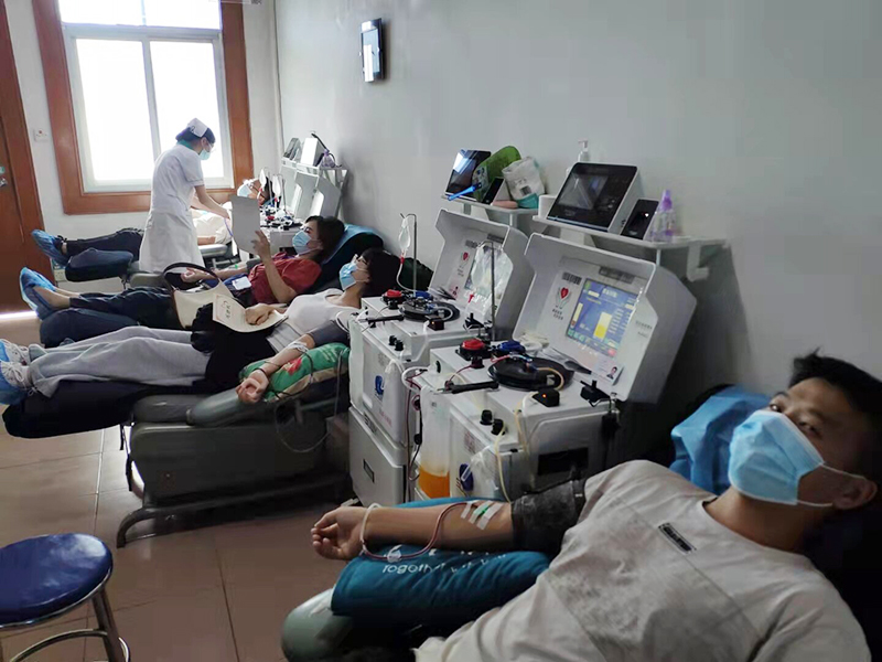 公司员工积极献血抗击新冠疫情