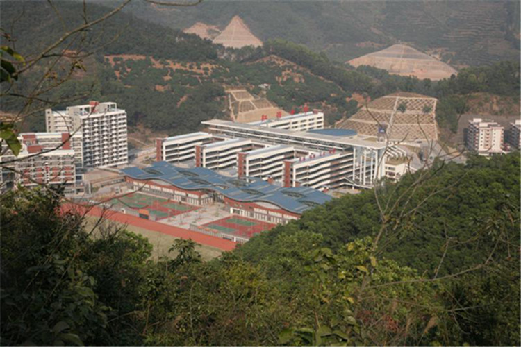 红岭中学