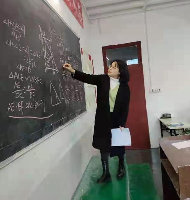 杨娇：数学老师