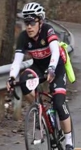 李 骏