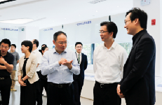 杭州市上城区委书记刘颖 莅临指导<br />
<div>
	<br />
</div>
