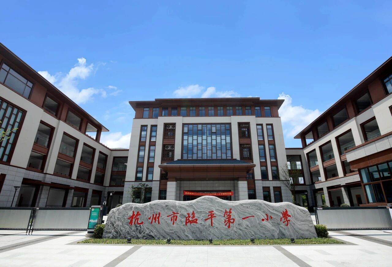 暖冬守护，健康随行 | 金泉涞校园饮水设备冬日里送来一杯“暖心水”