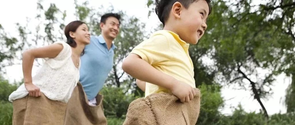【亲子游戏培训师认证班】做会玩的父母，轻松应对孩子问题