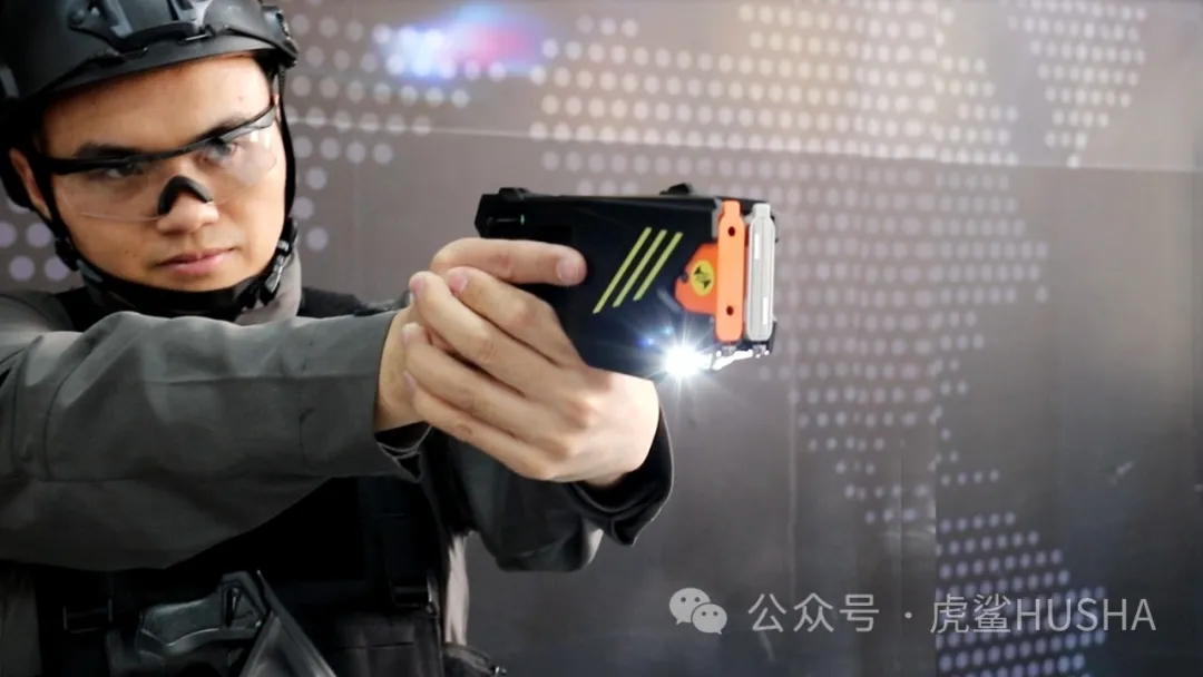 山东安丘公安配发新型装备