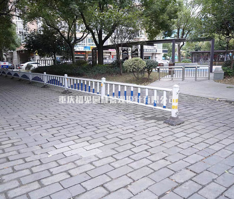 隔离栏杆