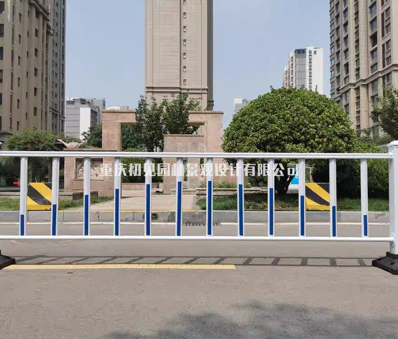 隔离栏杆