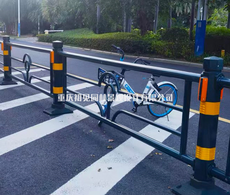 隔离栏杆