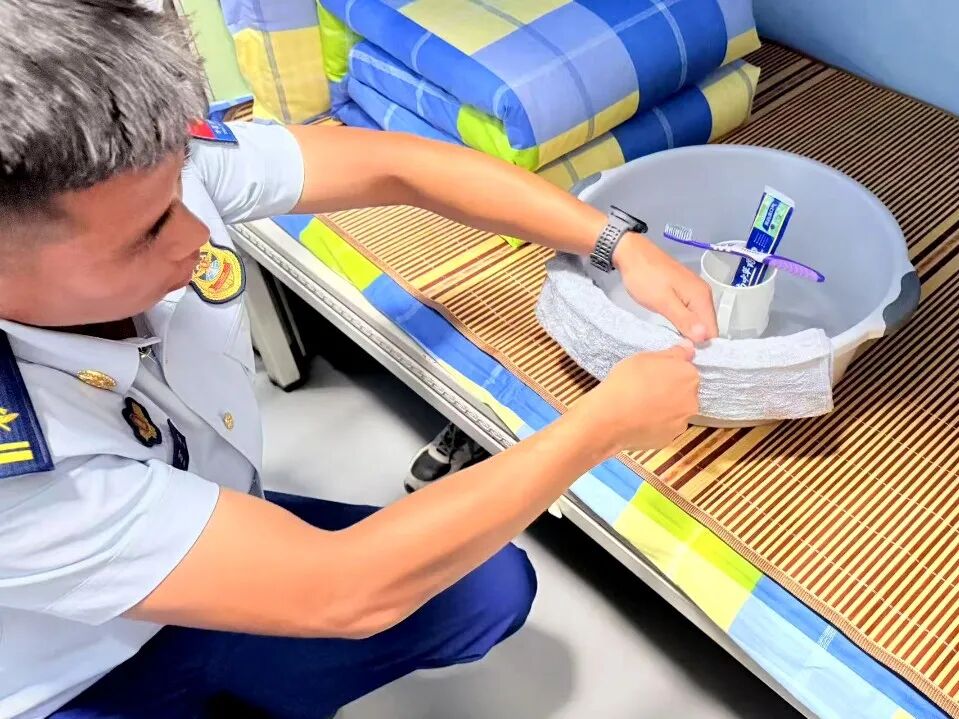 以“小内务”养“大习惯”，2025级初一内务整理课开课啦！