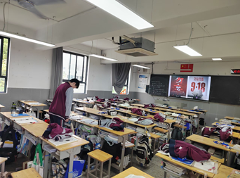 一个人的默哀，一群人的致敬