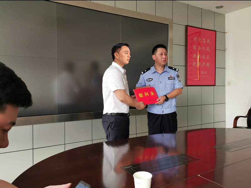 
	人民武裝部慰問活動 
