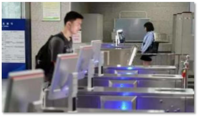 

	精准学生出归寝时间



	学生进出宿舍考勤统计，出入时间，家校清楚掌握。
