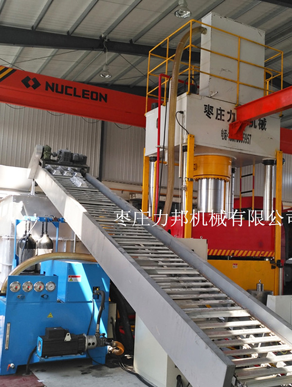 四柱液压机不回程是什么原因