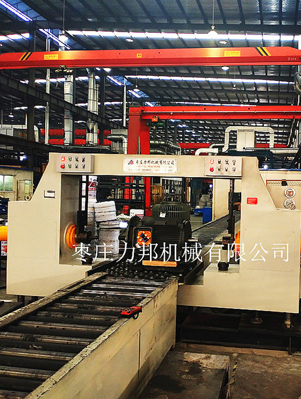 龙门液压机和四柱液压机有什么区别