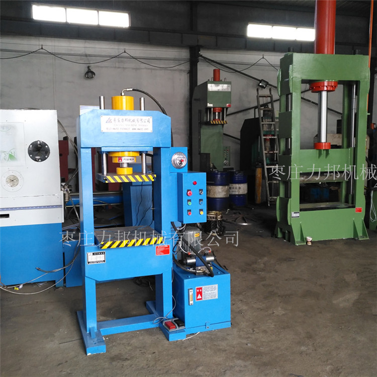 30吨龙门油压机