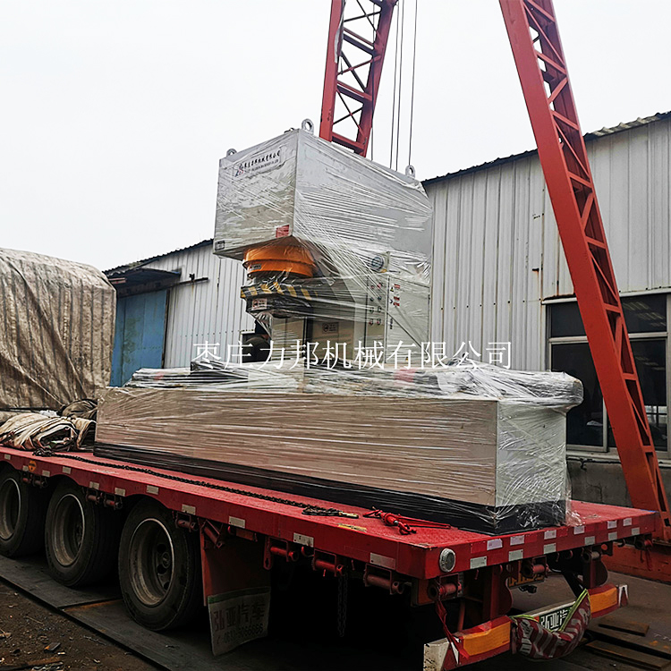 400吨可旋转校直机