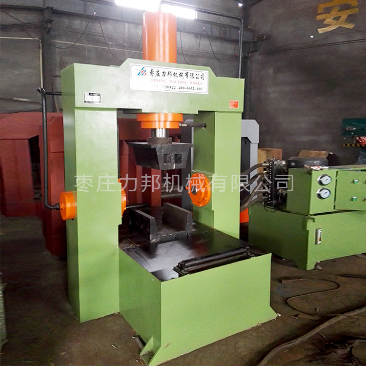 小吨位龙门液压机