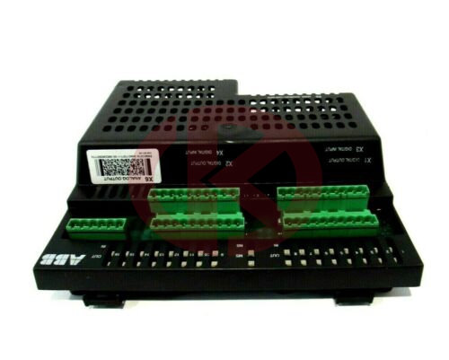 ABB 3HAC17971-1  DSQC327A COMBINATION I/O MODULE