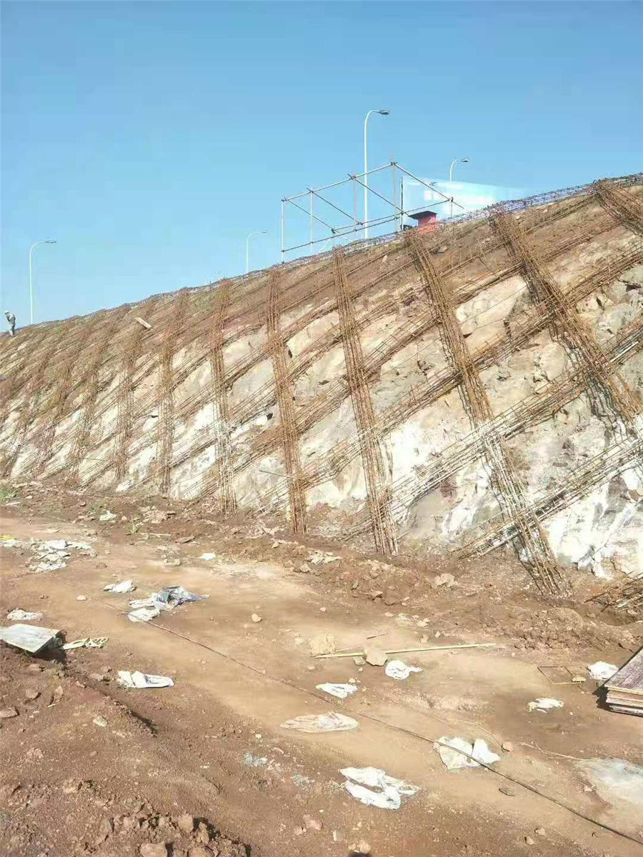 边坡支护和抗浮工程案例