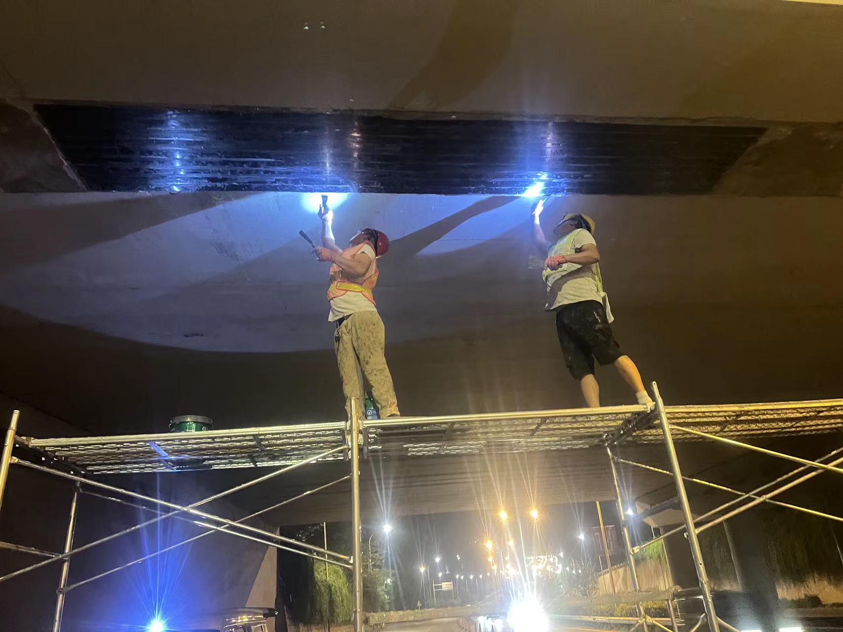 机场立交碳纤维板加固