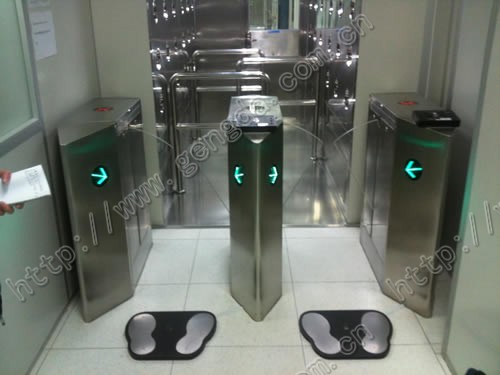 汽车电子工厂安装防静电翼闸