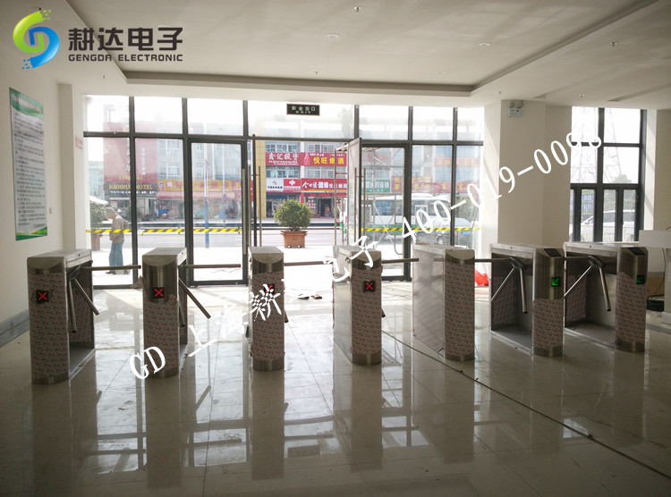 江苏常州安装耕达品牌三辊闸