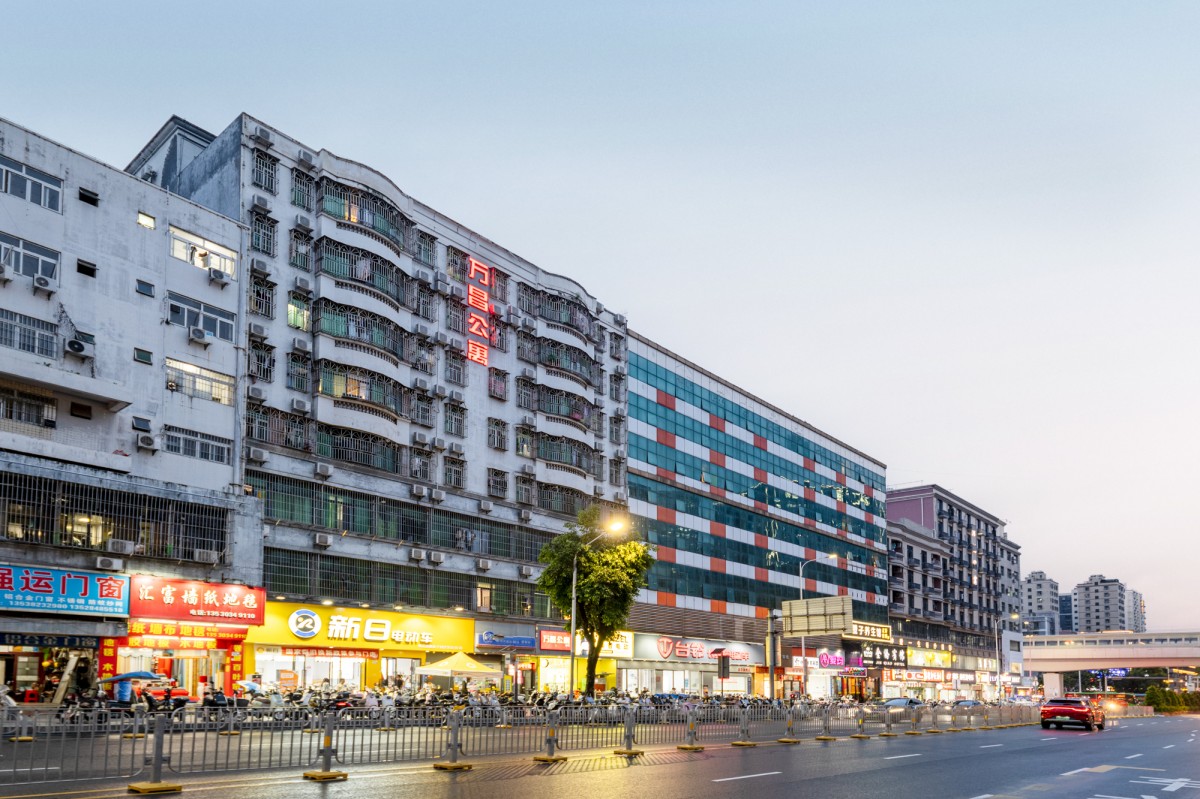 万昌公寓金侨花园店