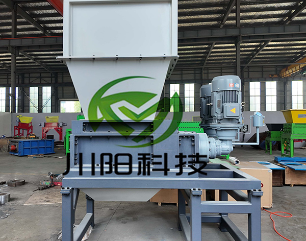 800型四軸撕碎機