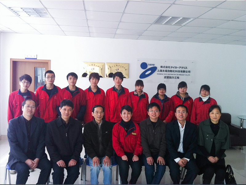 常州信息职业技术学院就我司校企合作，设立产学研基地挂牌成立