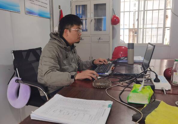 胡弘：为热爱打拼 筑优质工程