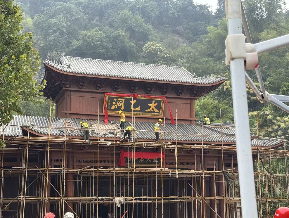 风雨无阻抢工期，咸宁太乙温泉度假区一期完美呈现