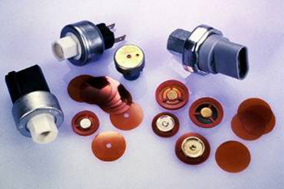 国内工程塑料生产设备注塑机的发展方向