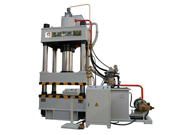 山东建哈宝发重工与您携手并进四柱液压机