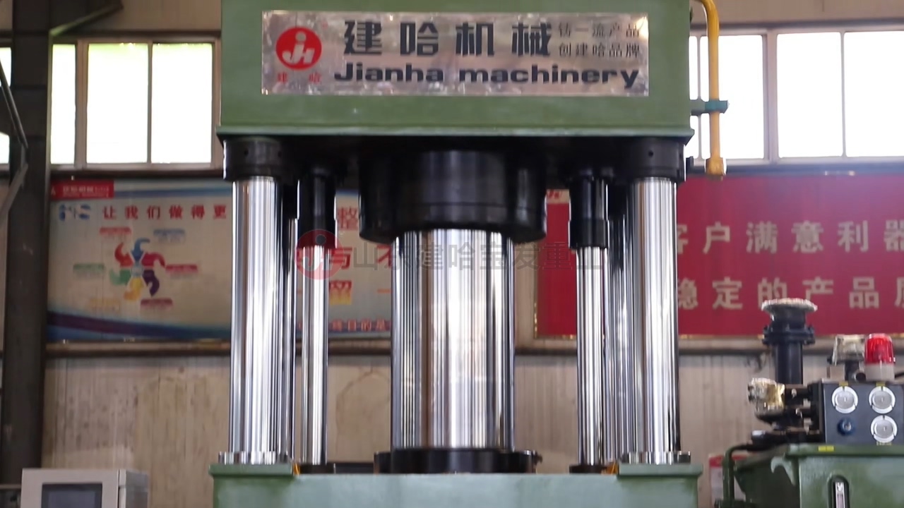 500吨三梁四柱液压机