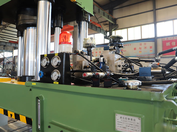 山东建哈宝发重工四柱液压机常见故障及维修方法