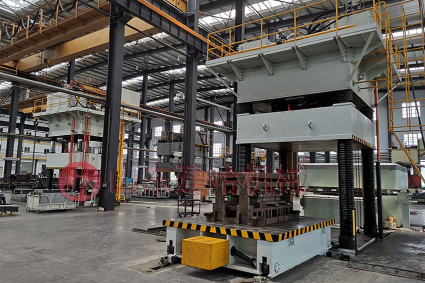 山东建哈宝发重工伺服液压机