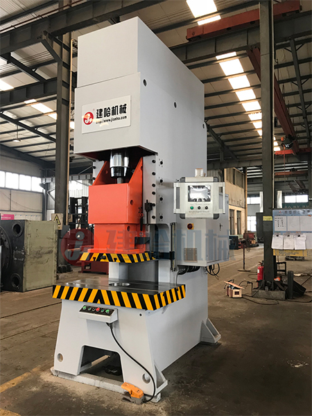 山东建哈宝发重工与您携手并进伺服液压机