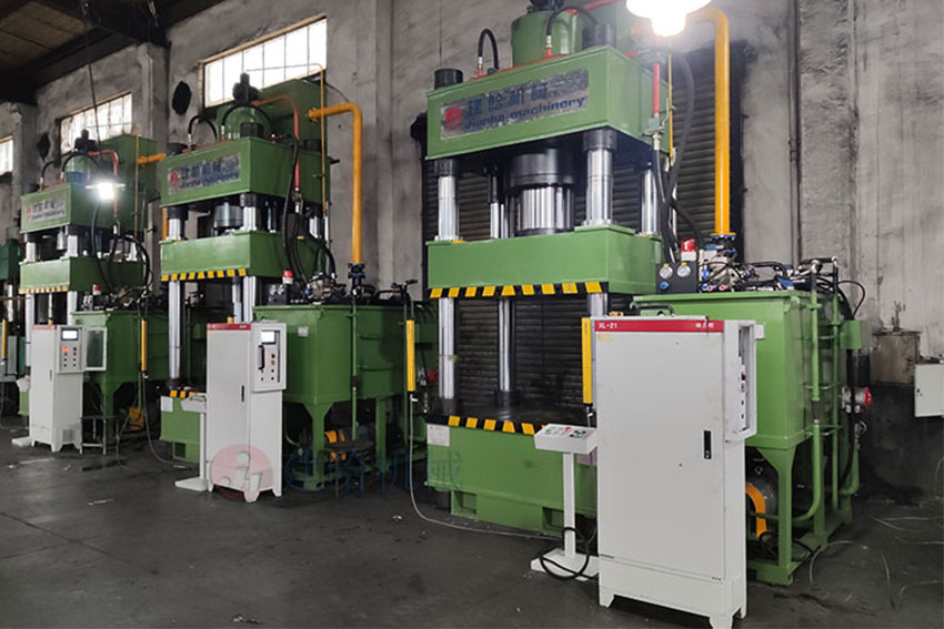 山东建哈宝发重液压机厂家生产的500t刹车片液压机