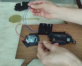 12888太阳牌摇摆钟机芯配西敏寺音乐盒带喇叭的安装方法