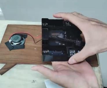 西敏寺音乐大力摇摆器一体配报时石英钟机芯安装操作视频