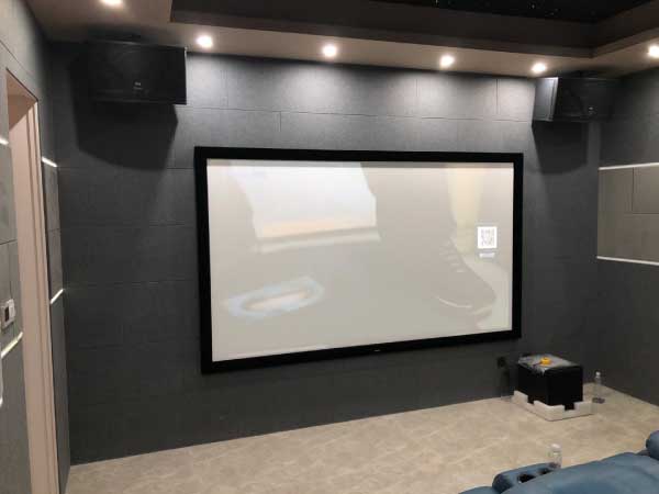 北京别墅豪华级杜比环绕声大屏幕影院设计兼顾电影和音乐（泰合一号院）