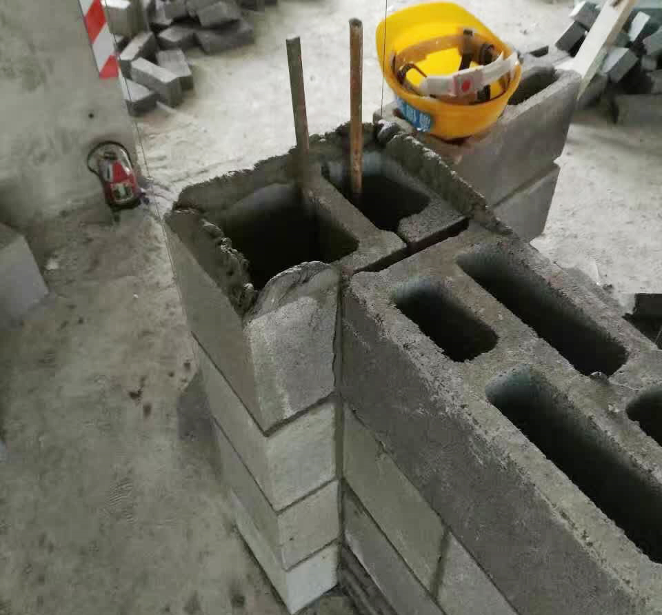 混凝土连锁空心砌块（构造柱免关模拆模）