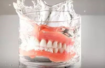 一颗牙掉了,其他牙都在做什么? 一颗牙掉了,其他牙都在做什么?