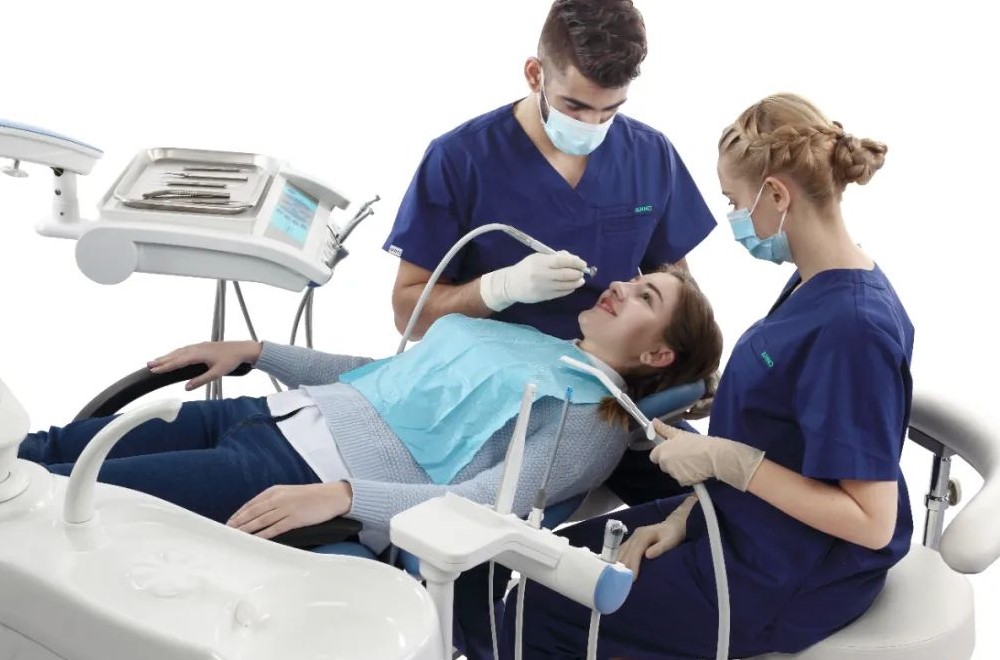 为何有时牙齿表面有个小洞，却需要根管治疗？—义乌傅氏口腔