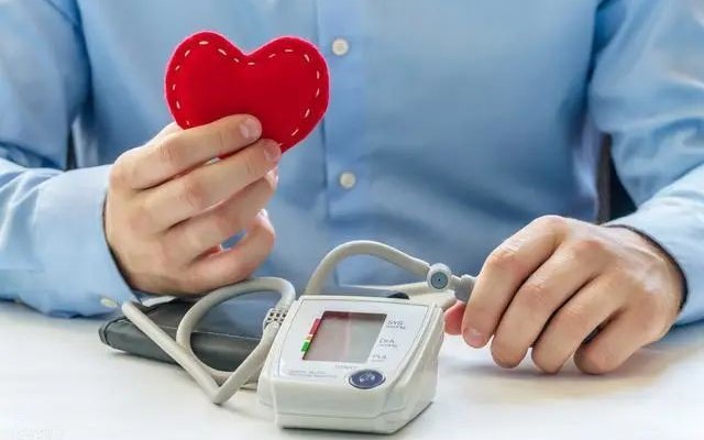 为何高血压患者不能轻易拔牙？