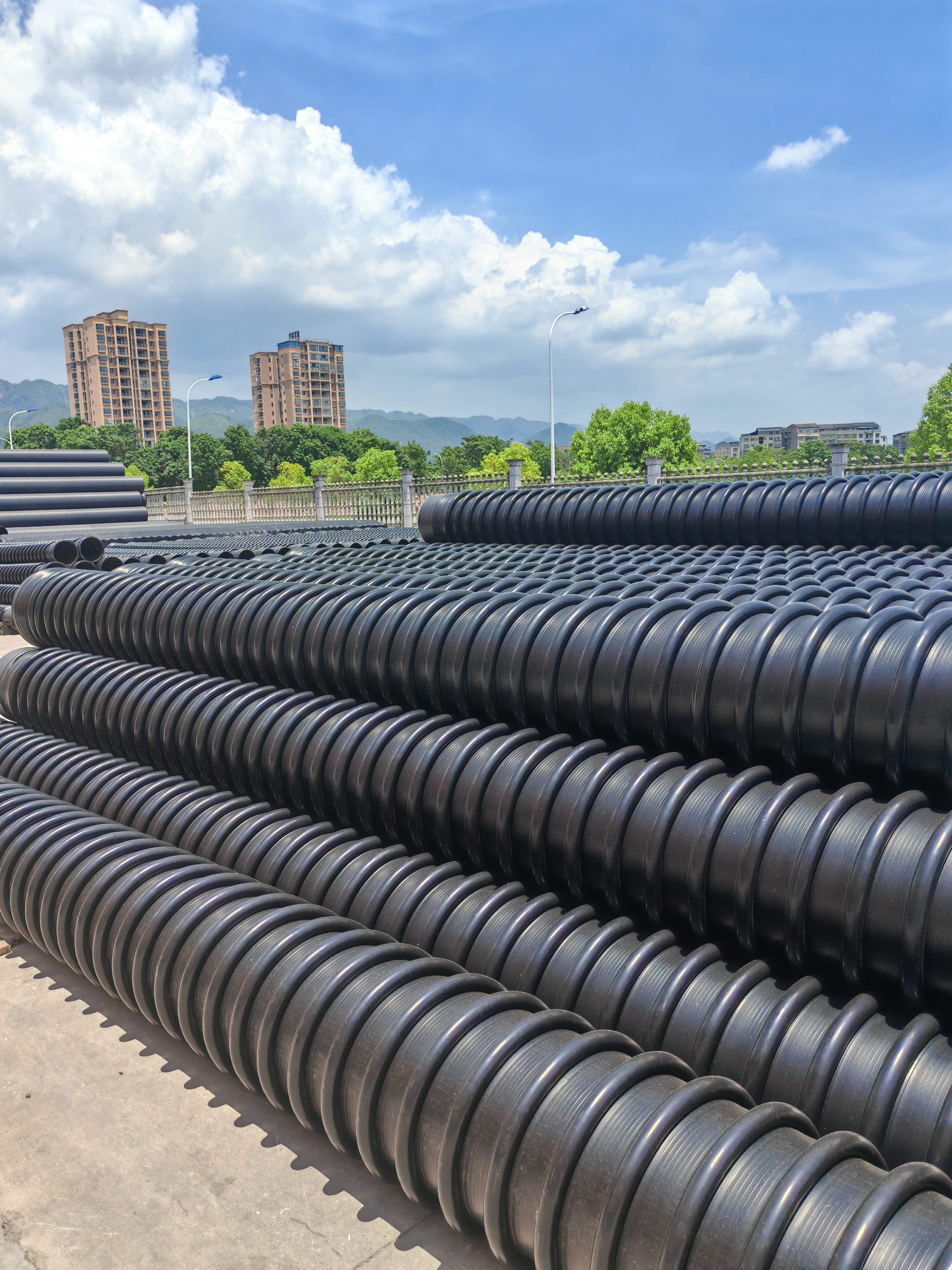 高密度聚乙烯（HDPE）热态缠绕结构壁管