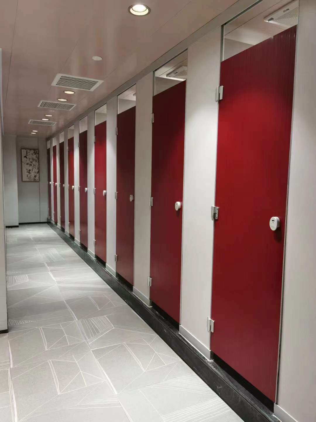 新盘开发商售楼部厕所隔断